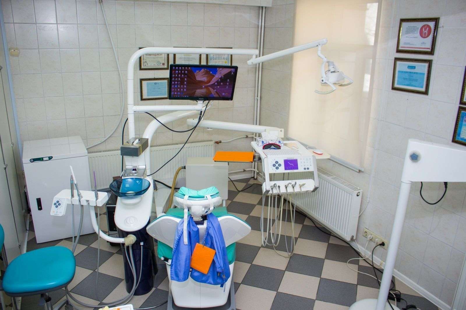 В кабинете врача-стоматолога
