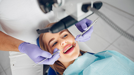 Кариес между зубами: лечение